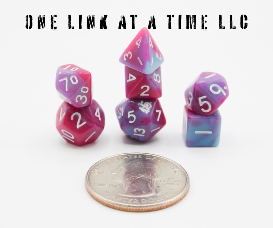 FUCHSIA & BLUE 7PC ACRYLIC MINI DICE SET