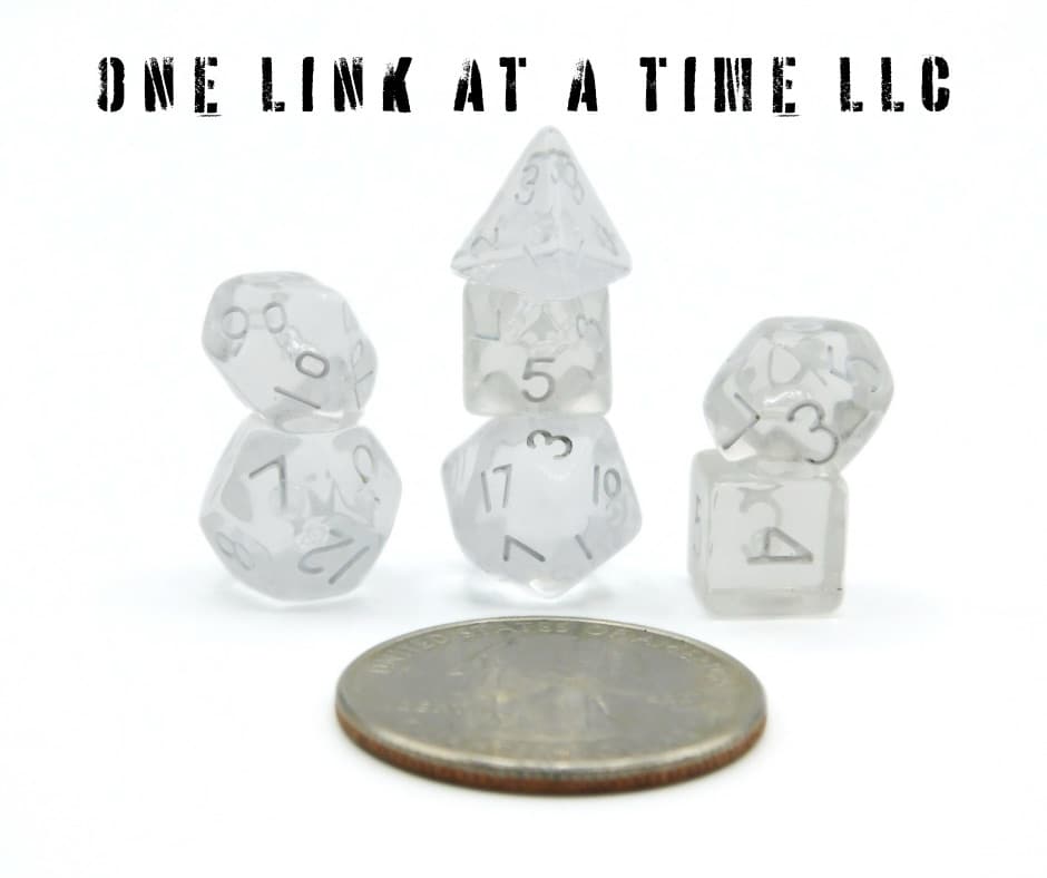 CLEAR 7PC ACRYLIC MINI DICE SET
