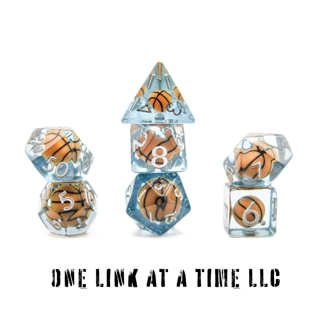 [GRAY WITH BASKETBALLS] RESIN DICE SET