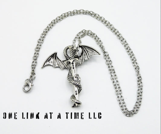DRAGON NECKLACE WITH REMOVABLE [SILVER] SWORD