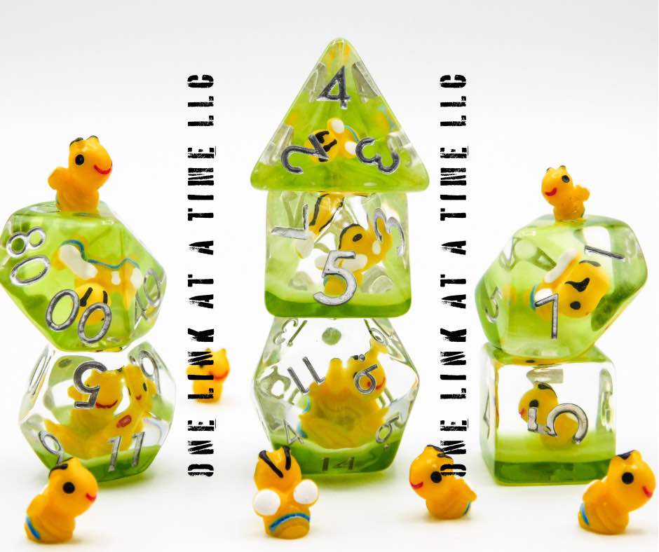 [BUZZING BEES] RESIN DICE SET