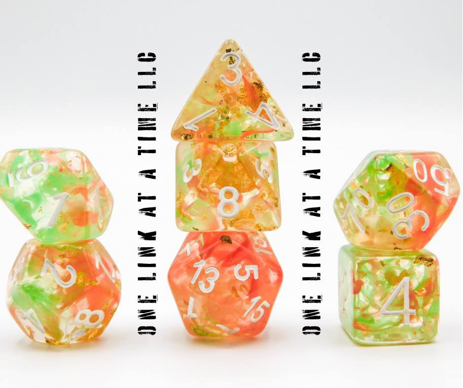[CORAL & GREEN DYED] RESIN DICE SET