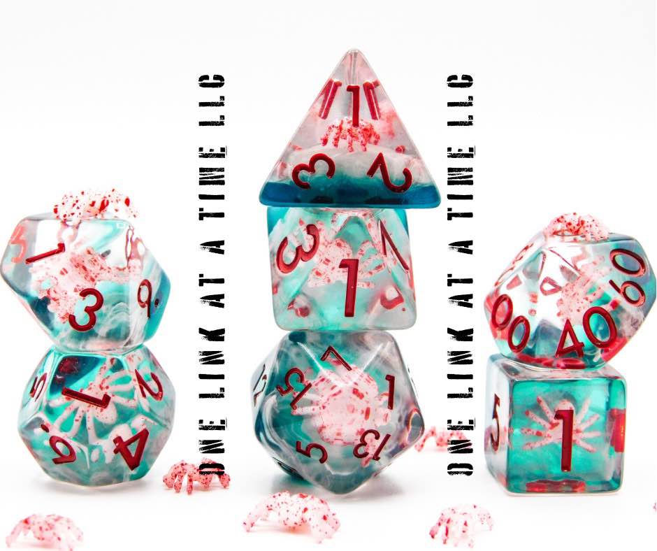 [WHITE SPIDER WITH BLOOD SPLATTER] RESIN DICE SET