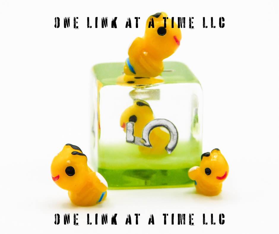 [BUZZING BEES] RESIN DICE SET