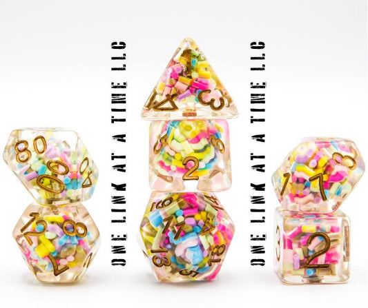 [SPRINKLES WITH GOLD INLAY] RESIN DICE SET