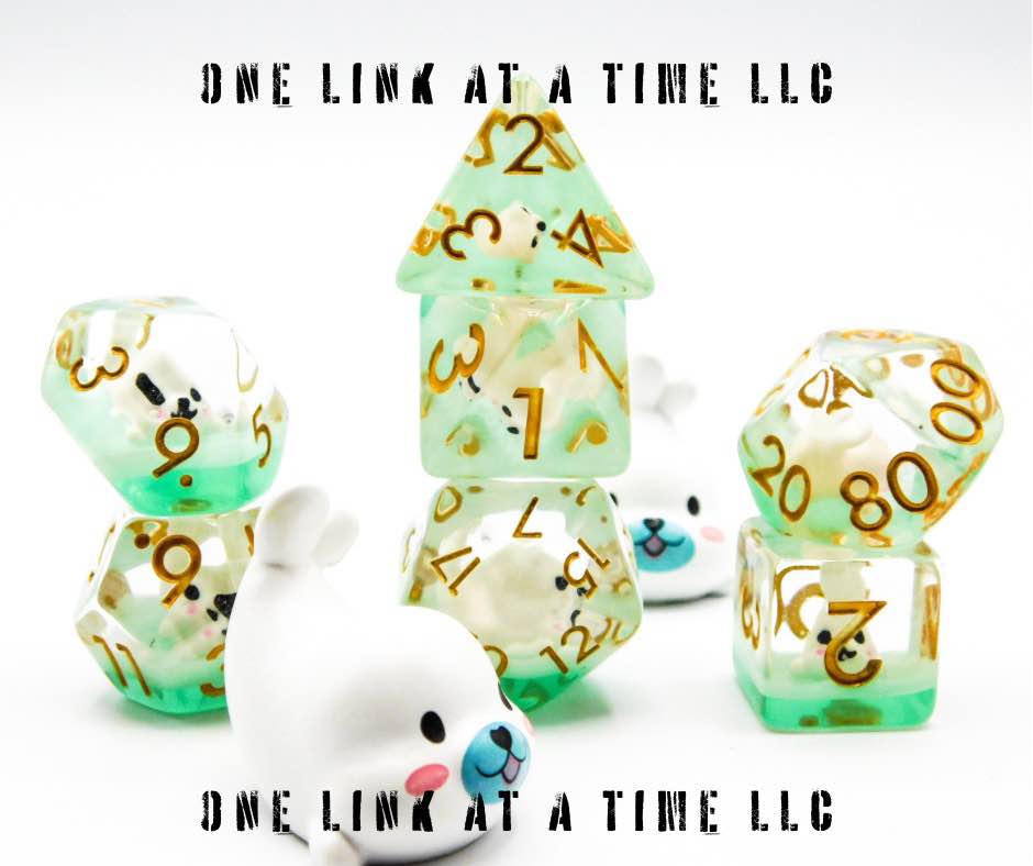 [GREEN SEAL] RESIN DICE SET
