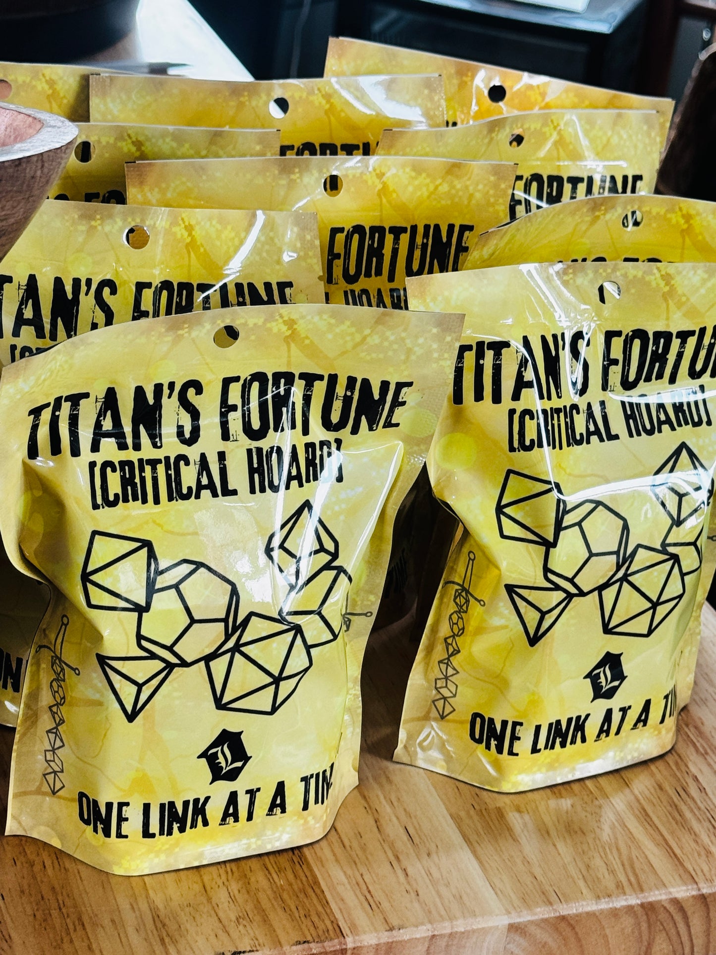 [NEW ITEM] Titan’s Fortune Mystery Critical Dice Hoard